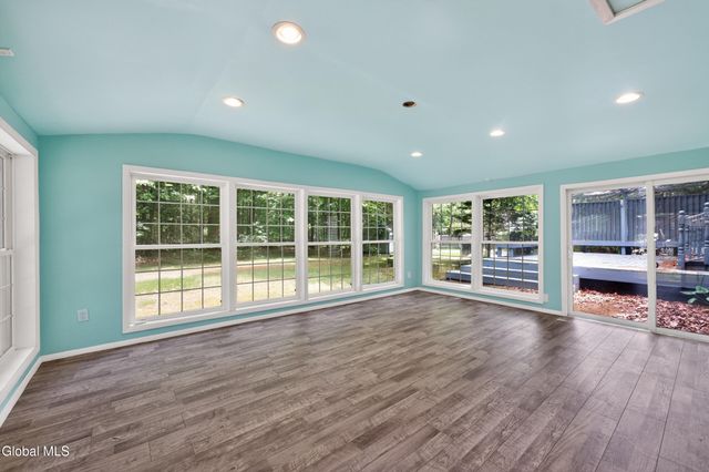 42 Wineberry Lane, Malta, NY 12020