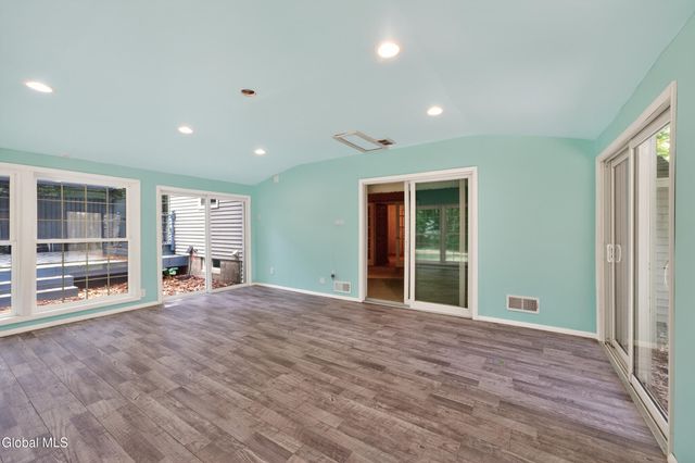 42 Wineberry Lane, Malta, NY 12020