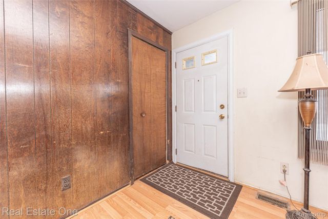 22700 Griswold Road, Lyon Charter Township, MI 48178