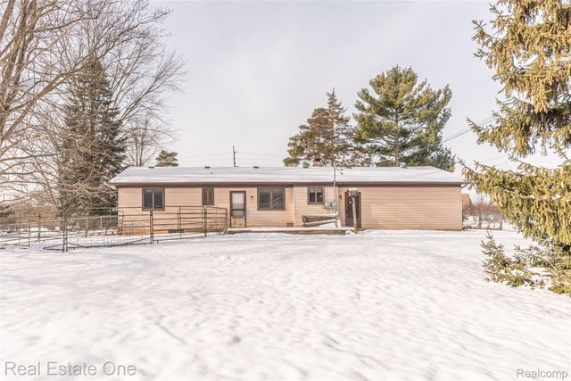 22700 Griswold Road, Lyon Charter Township, MI 48178