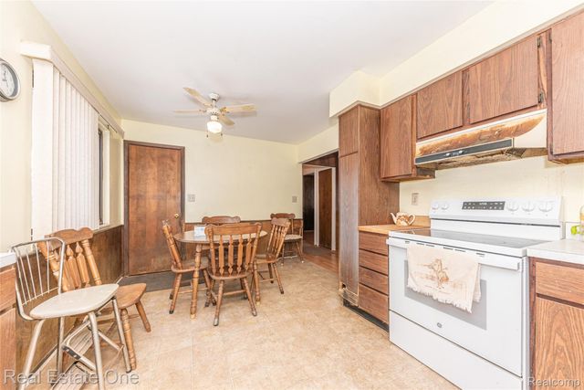 22700 Griswold Road, Lyon Charter Township, MI 48178