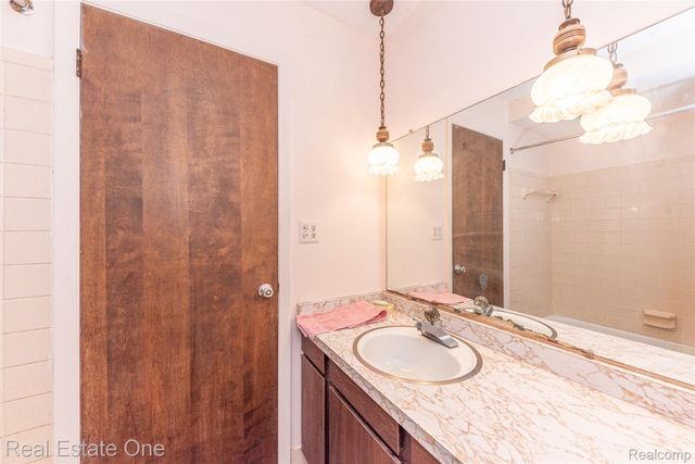 22700 Griswold Road, Lyon Charter Township, MI 48178