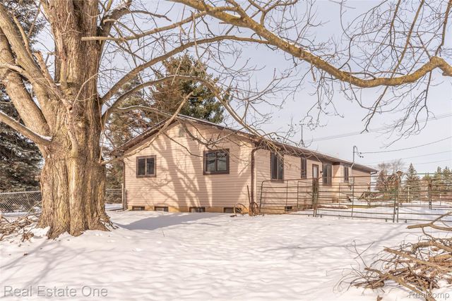 22700 Griswold Road, Lyon Charter Township, MI 48178