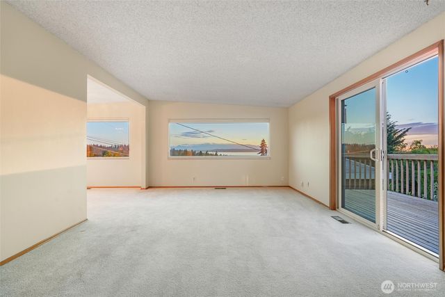 741 Hemlock Street, Edmonds, WA 98020