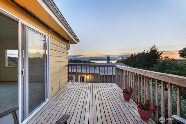 741 Hemlock Street, Edmonds, WA 98020