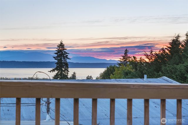741 Hemlock Street, Edmonds, WA 98020