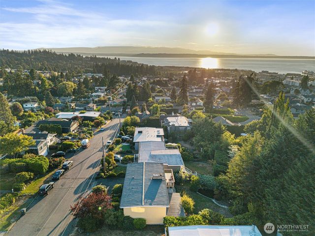 741 Hemlock Street, Edmonds, WA 98020