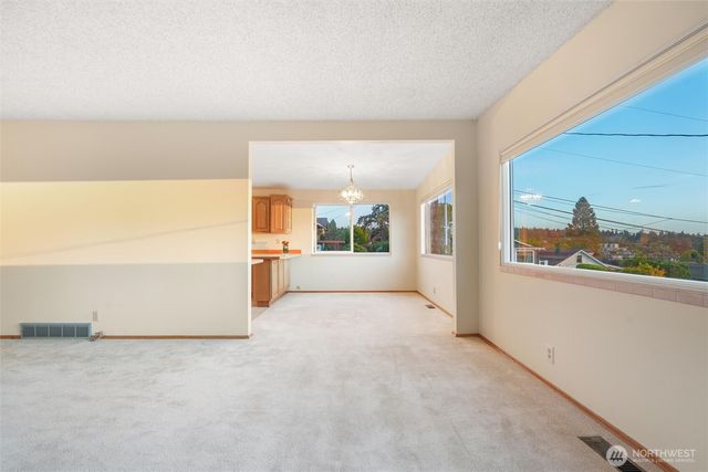 741 Hemlock Street, Edmonds, WA 98020