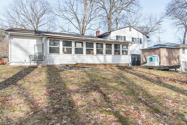 1175 Westlake Woods Drive, Springfield City, MI 49037