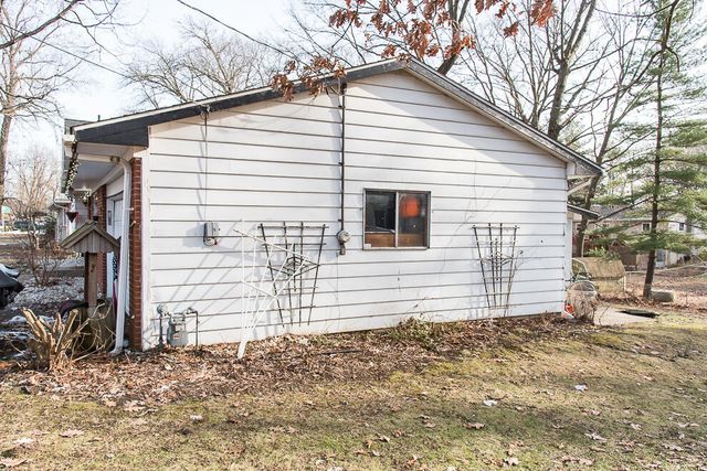 1175 Westlake Woods Drive, Springfield City, MI 49037