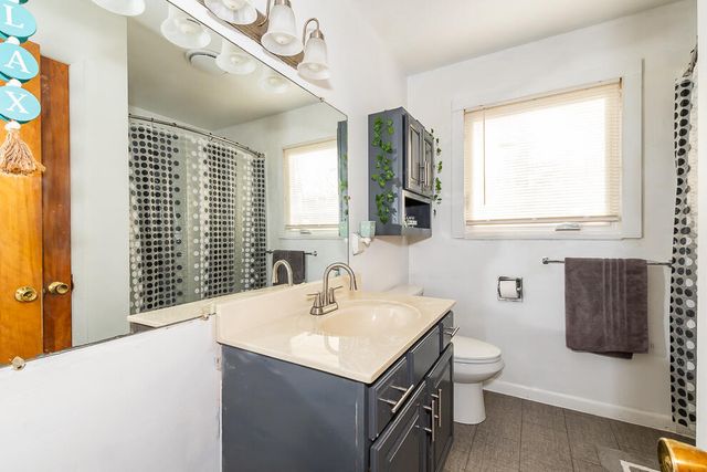 1175 Westlake Woods Drive, Springfield City, MI 49037