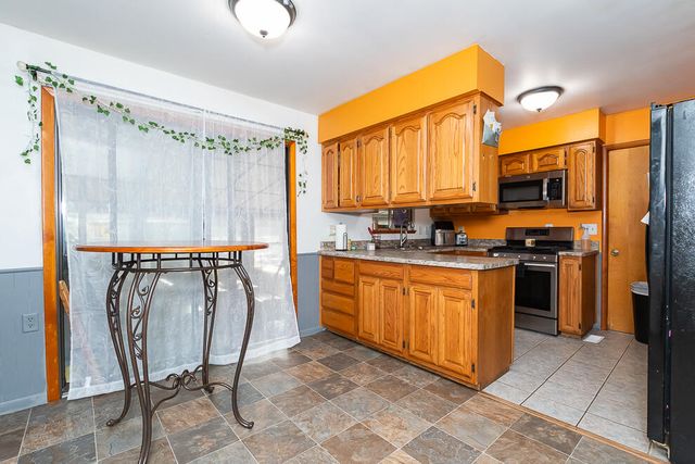 1175 Westlake Woods Drive, Springfield City, MI 49037