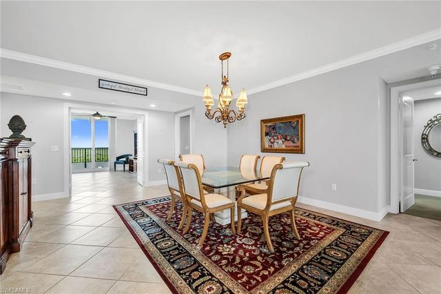 1050 Borghese LN 1405, Naples, FL 34114