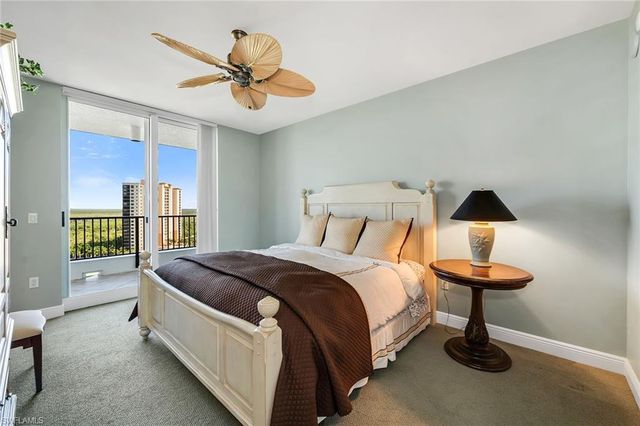 1050 Borghese LN 1405, Naples, FL 34114