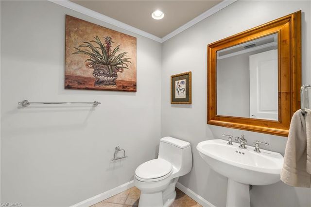 1050 Borghese LN 1405, Naples, FL 34114