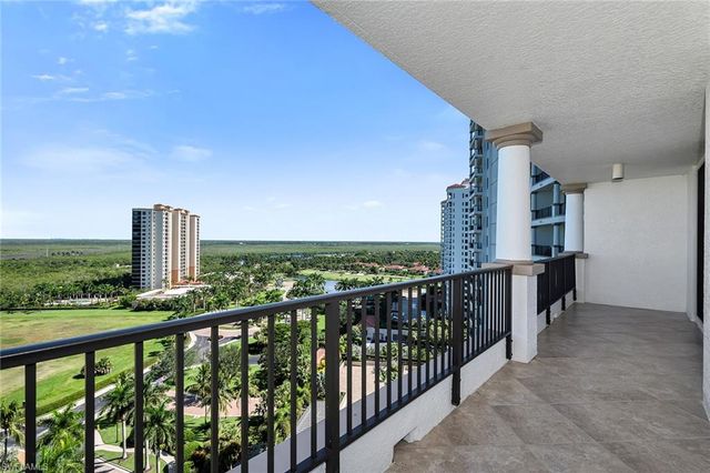 1050 Borghese LN 1405, Naples, FL 34114