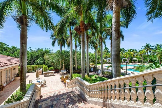 1050 Borghese LN 1405, Naples, FL 34114