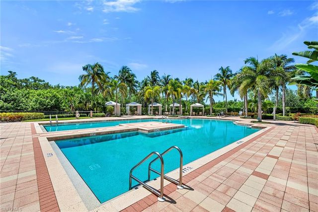 1050 Borghese LN 1405, Naples, FL 34114