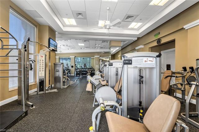 1050 Borghese LN 1405, Naples, FL 34114