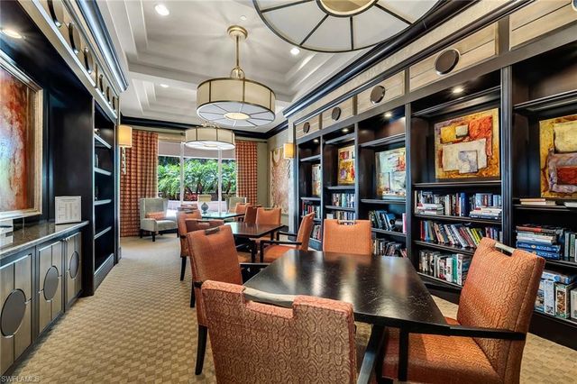 1050 Borghese LN 1405, Naples, FL 34114