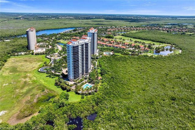 1050 Borghese LN 1405, Naples, FL 34114