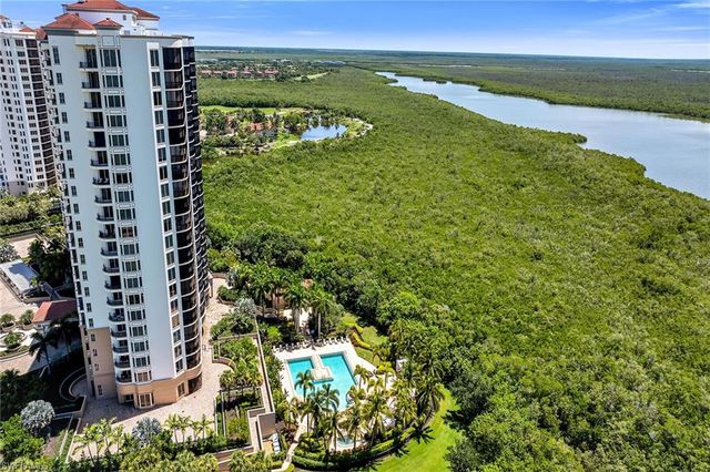 1050 Borghese LN 1405, Naples, FL 34114
