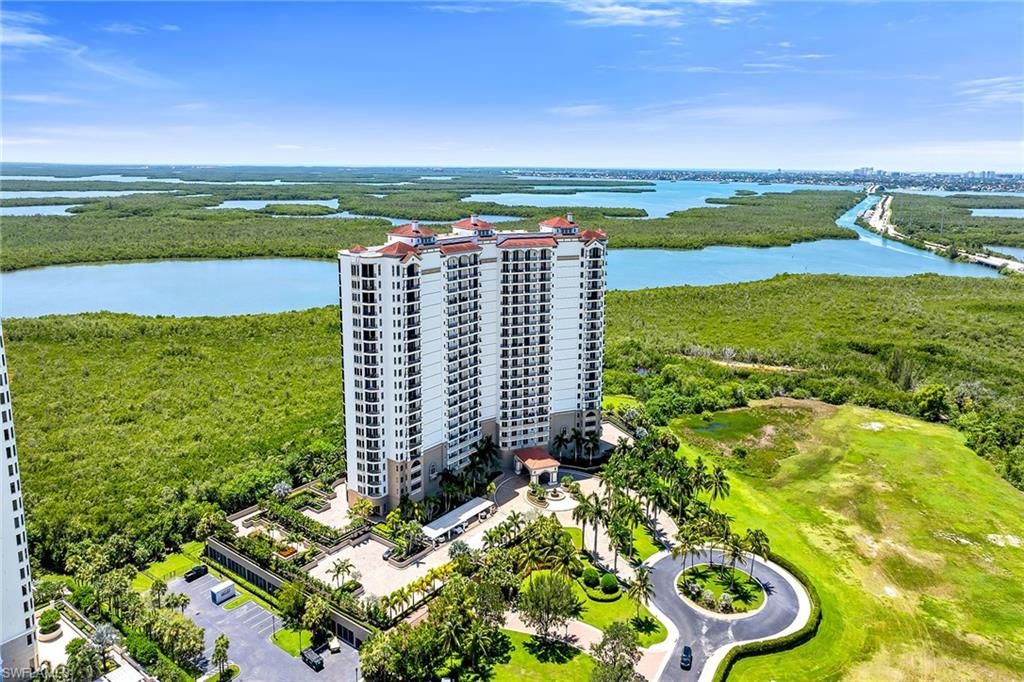 1050 Borghese LN 1405, Naples, FL 34114