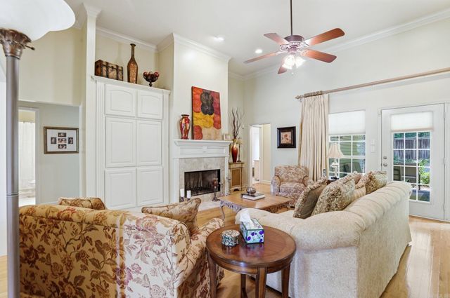 2121 Westport Loop, Little Rock, AR 72212