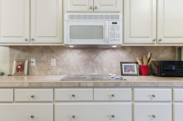 2121 Westport Loop, Little Rock, AR 72212