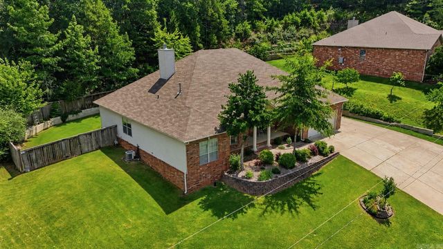 2121 Westport Loop, Little Rock, AR 72212