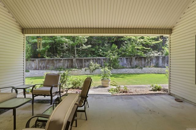 2121 Westport Loop, Little Rock, AR 72212