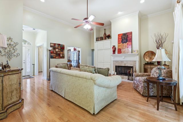 2121 Westport Loop, Little Rock, AR 72212