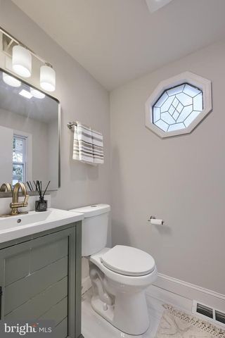 31 WAYFIELD RD, Springfield, PA 19064