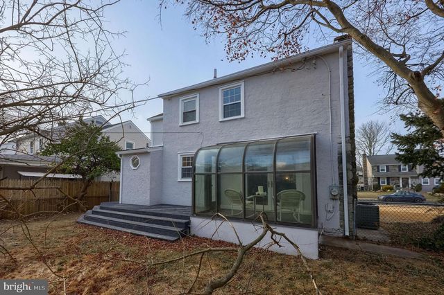 31 WAYFIELD RD, Springfield, PA 19064