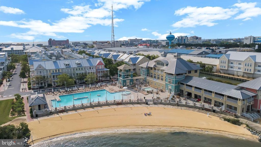6 FOUNTAIN DR E #2B, Ocean City, MD 21842