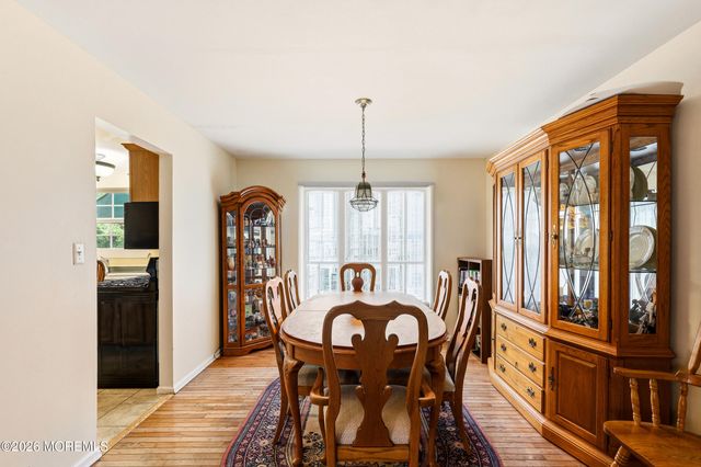 7 Dove Mill Cres, Jackson, NJ 08527