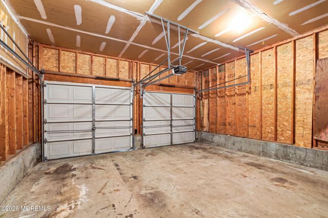 7 Dove Mill Cres, Jackson, NJ 08527