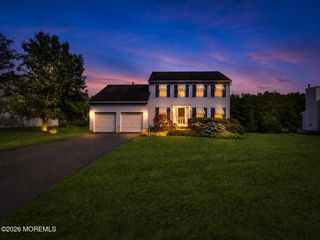 7 Dove Mill Cres, Jackson, NJ 08527