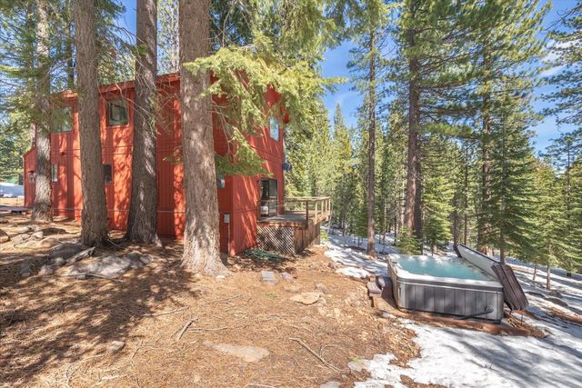 12621 Peregrine Drive, Truckee, CA 96161