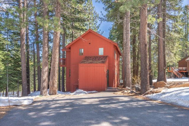 12621 Peregrine Drive, Truckee, CA 96161