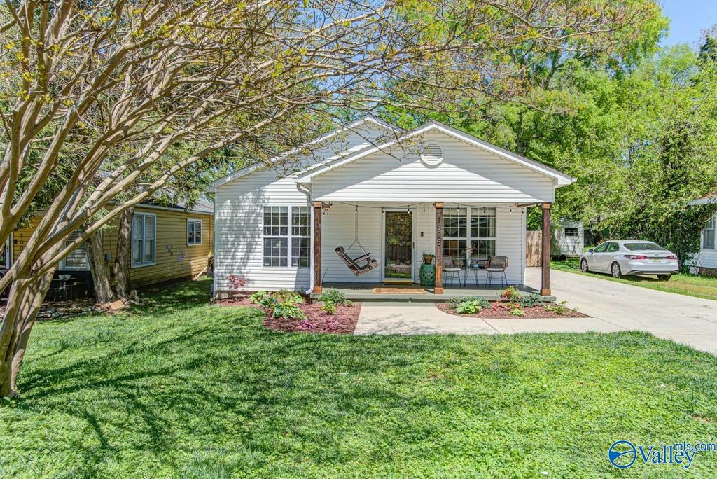 1605 Mccullough Avenue NE, Huntsville, AL 35801