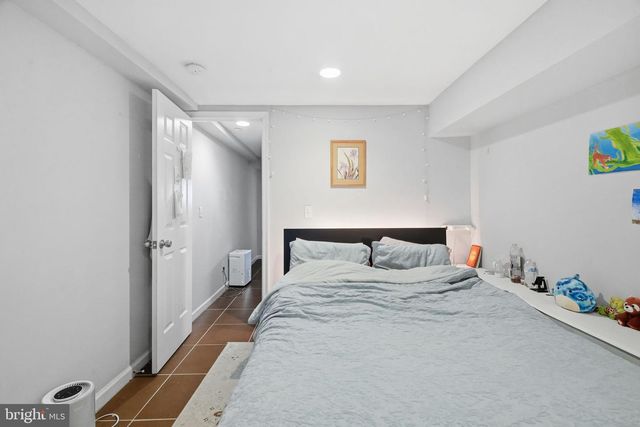 1725 W BERKS ST, Philadelphia, PA 19121