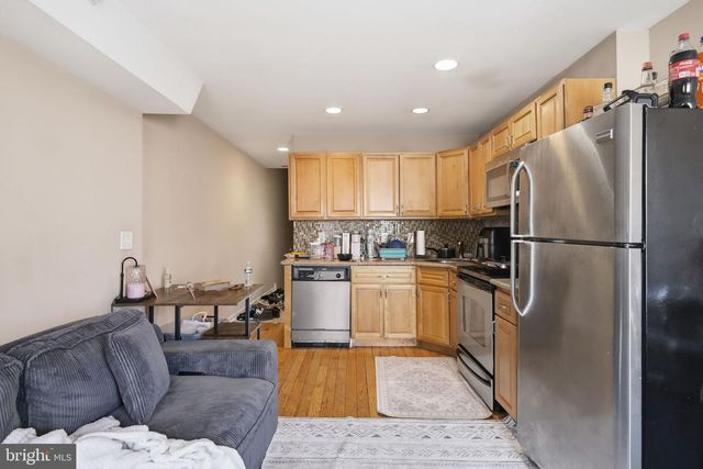 1725 W BERKS ST, Philadelphia, PA 19121