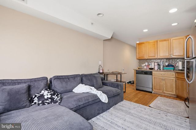 1725 W BERKS ST, Philadelphia, PA 19121