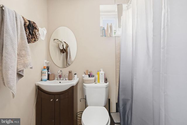 1725 W BERKS ST, Philadelphia, PA 19121