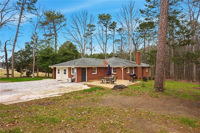 6170 Center Hill Church Road, Loganville, GA 30052