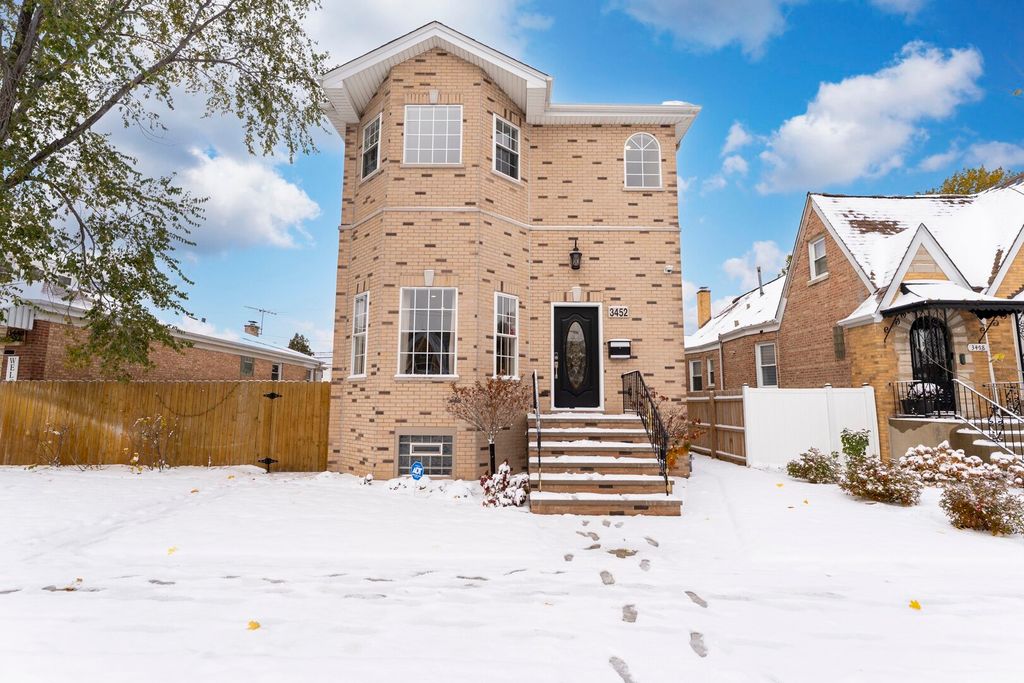 3452 N Newcastle Avenue, Chicago, IL 60634