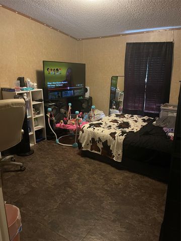 106 Brown Pelican DR, Del Valle, TX 78617