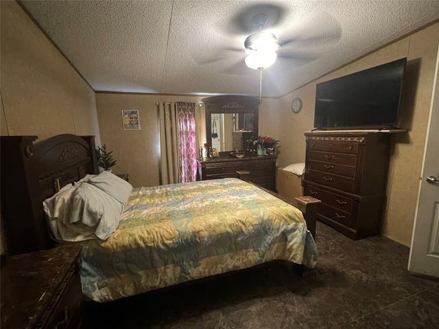 106 Brown Pelican DR, Del Valle, TX 78617