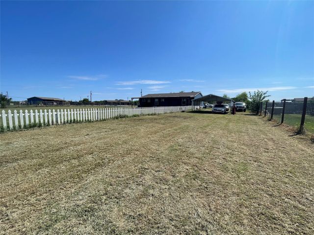 106 Brown Pelican DR, Del Valle, TX 78617